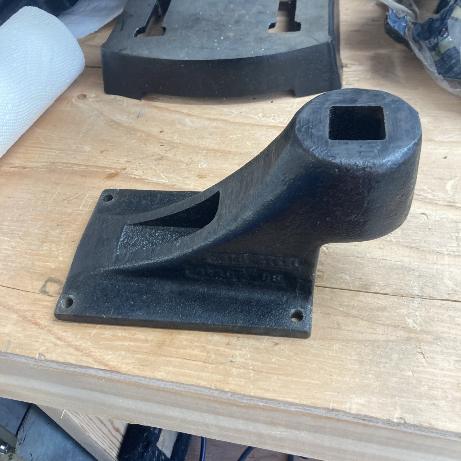 Dixon #88 Anvil Bench Mount gallery