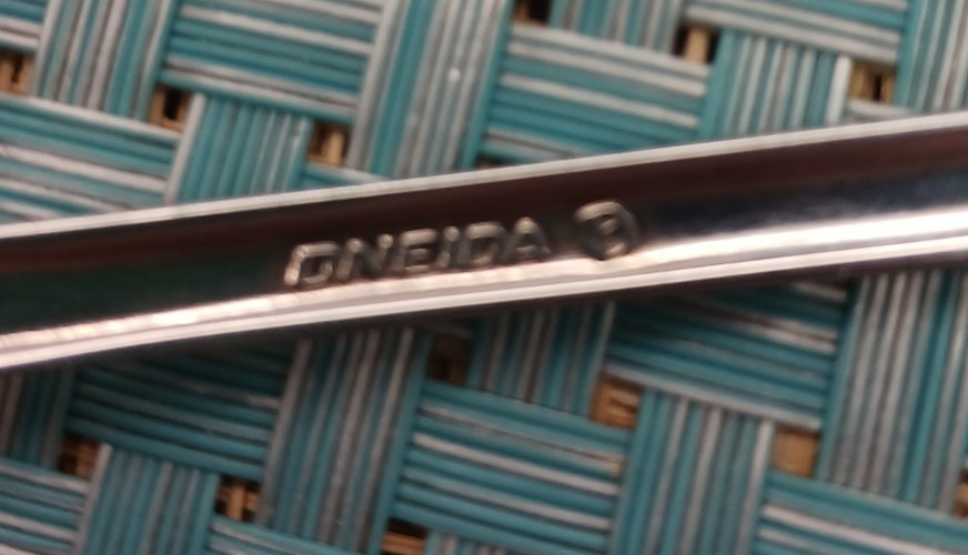 Oneida Stainless Damask Rose Dinner Fork + Salad Fork Free Ship! gallery