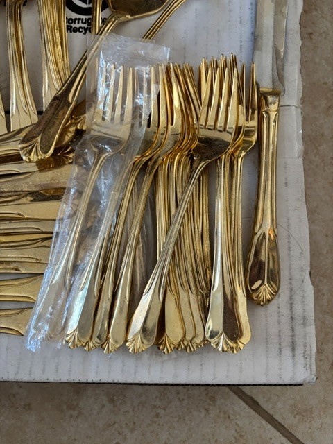 Vintage Hampton Silversmiths Stainless Gold Electroplate Finish 77 Pieces gallery