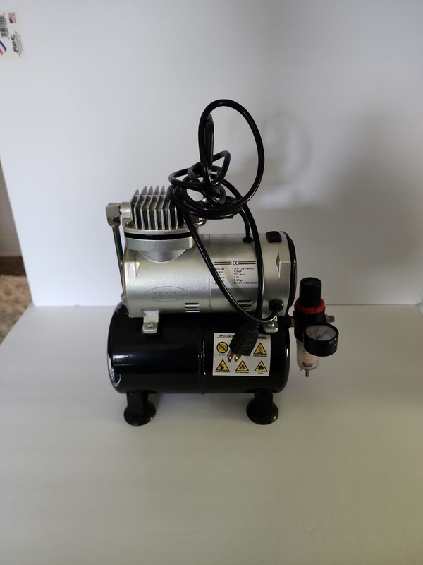 Zeny Air Compressor w/hose gallery