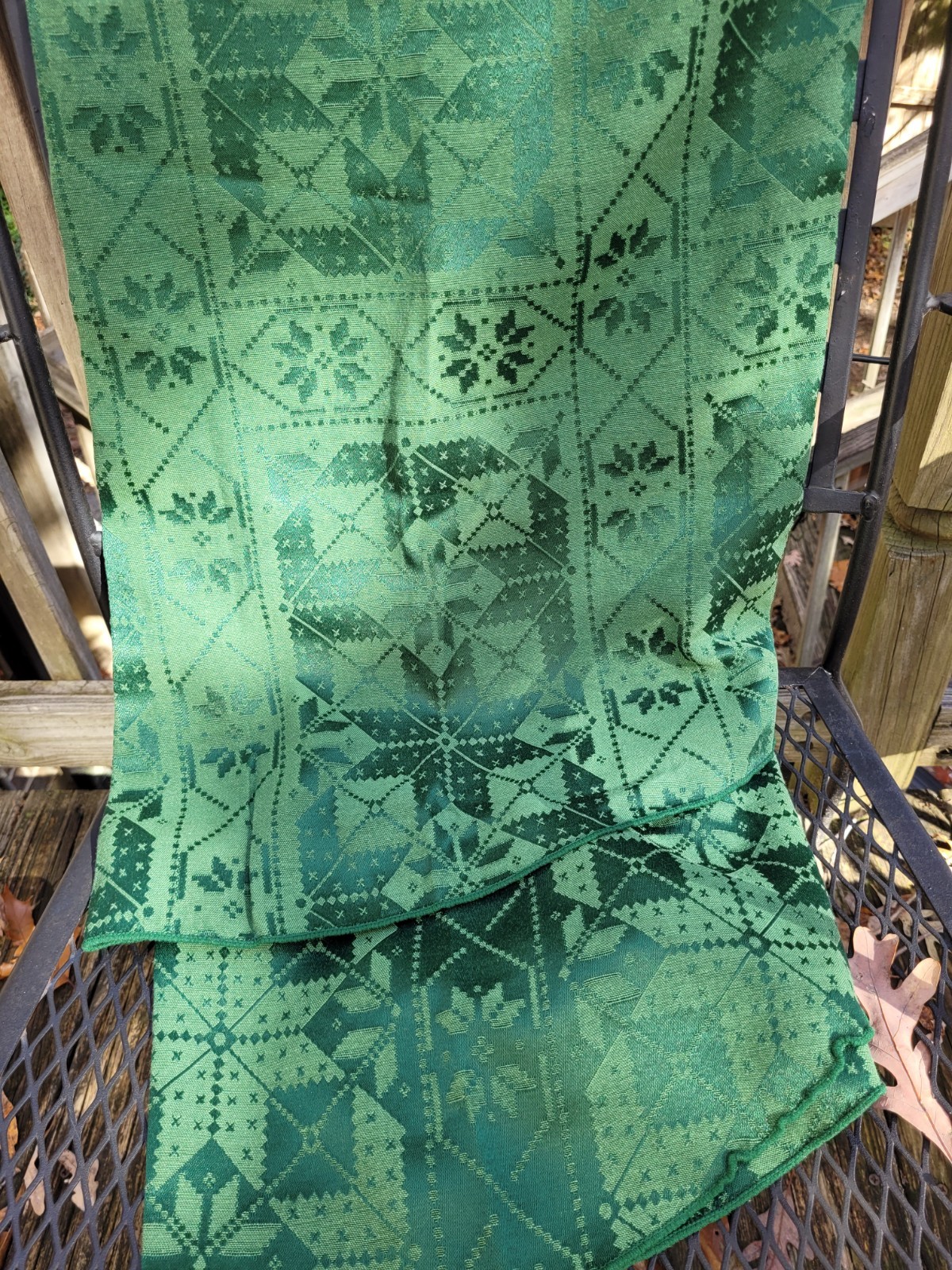 Green Damask Tablecloth 58x72 Inch Oval Rectangle Preowned Excellent Condition gallery