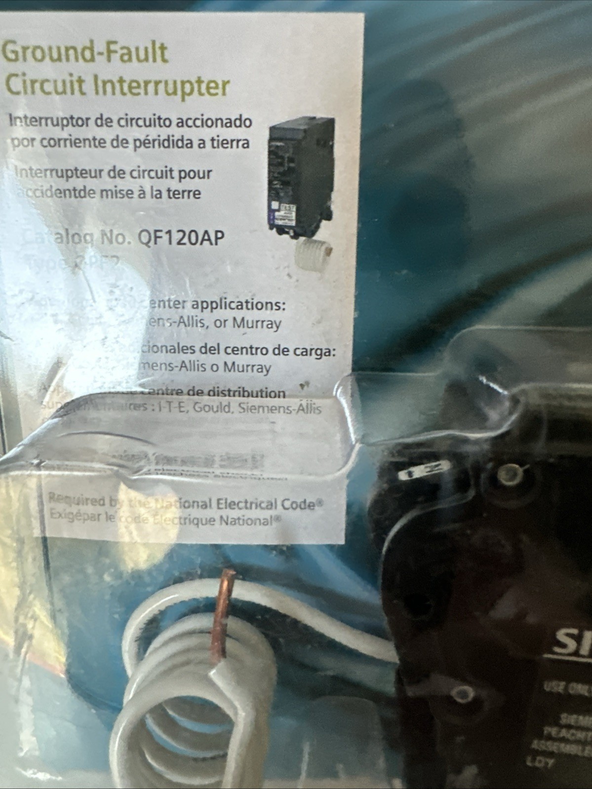 Siemens - Type QPF2 - Ground Fault Circuit Interupter -120V / 20A - QF120AP gallery