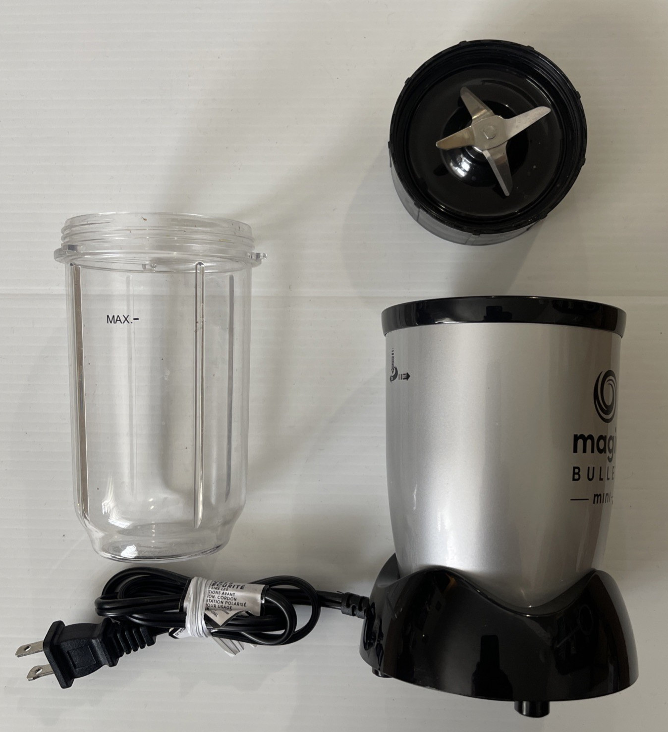 Magic Bullett Mini Blender Juicer MTB101B 200 Watt Silver Tested Works! gallery