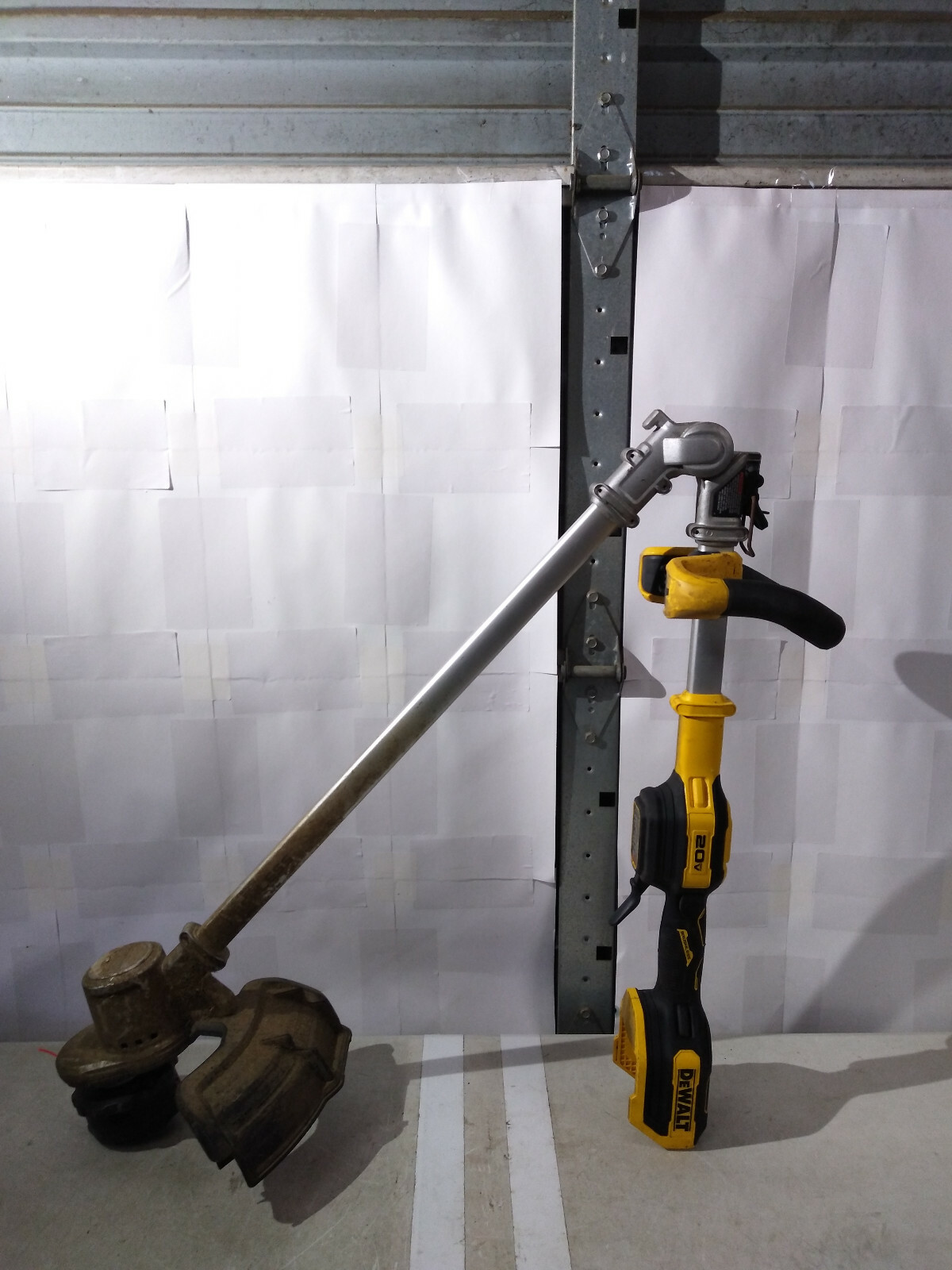 DeWALT DCST922 20V Cordless Brushless String Trimmer (Tool Only) #238 gallery