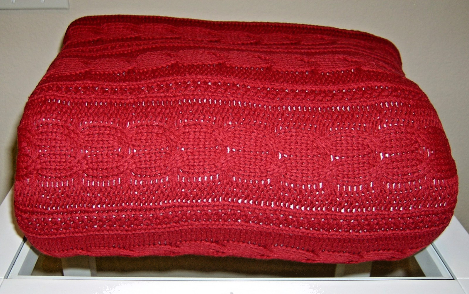 Pottery Barn Classic Cable Knit And Sherpa Throw Blanket Red, Unused 50x60 In. gallery