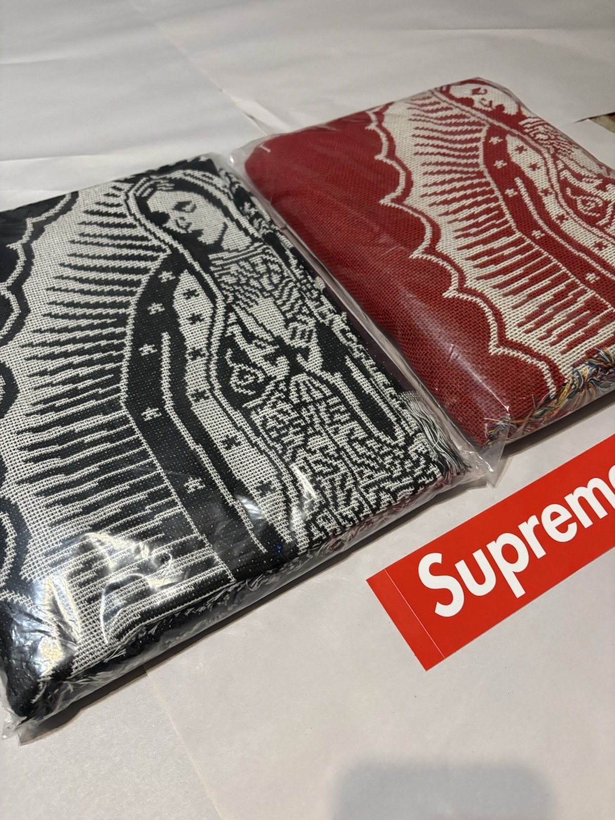 Supreme Virgin Mary Blanket (Bundle) Red & Black FW18 Brand New gallery