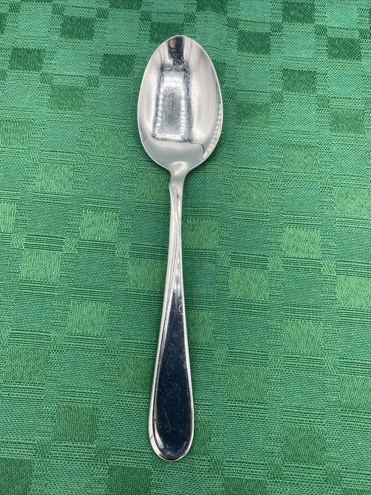 Oneida * Glossy Stainless Steel Flatware Dinner Fork 7 1/4” gallery