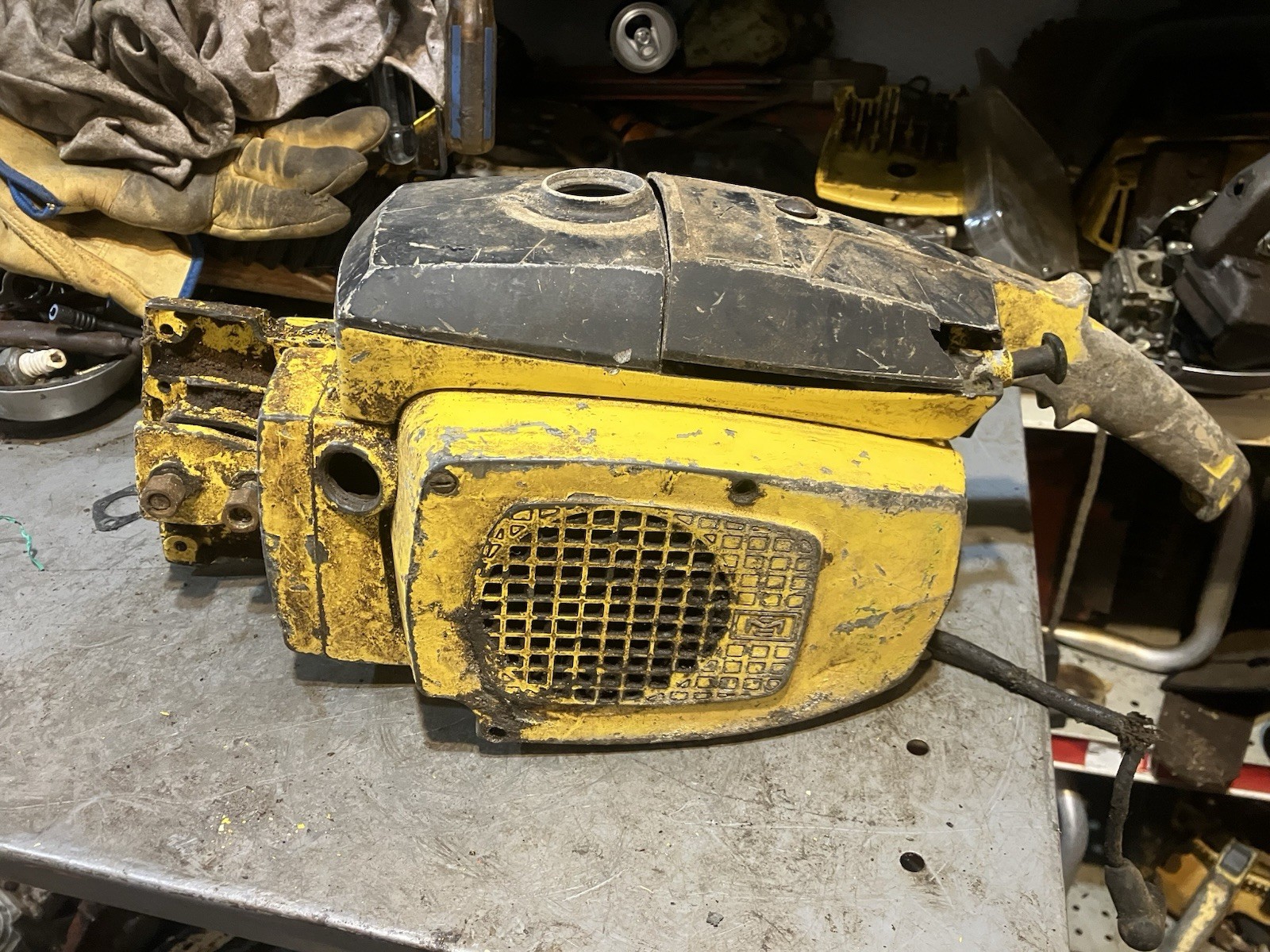 McCulloch MAC 5-10G? 2-10G Engine Turns Fine Carburetor Looks Good gallery