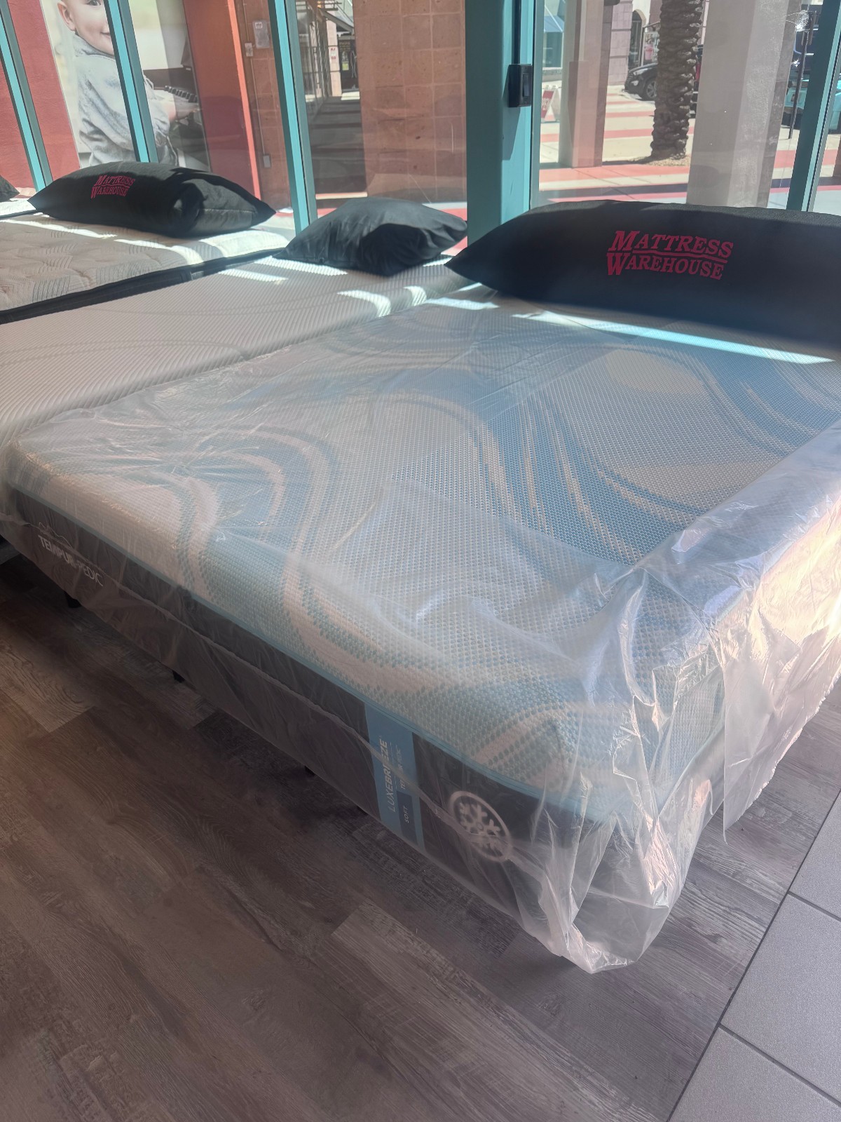 TEMPURPEDIC LUXEBREEZE SOFT QUEEN MATTRESS-MSRP$4900 gallery