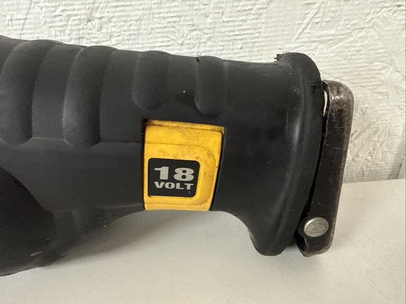 DeWalt DC385 18V Type 2 Variable Speed Reciprocating Saw Bare Tool ONLY Tested gallery