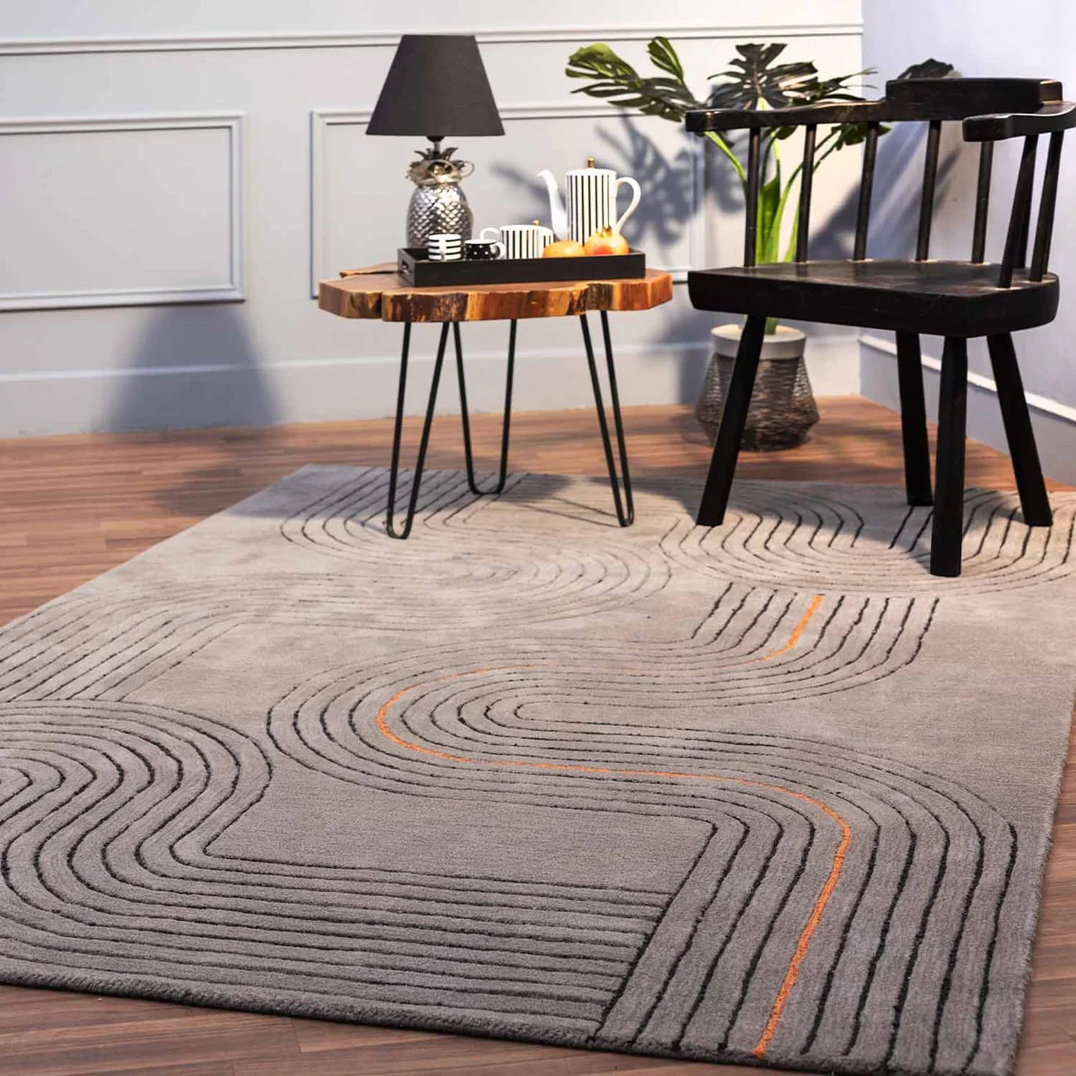 Hafsah Hand Tufted Woollen And Viscose Rug gallery