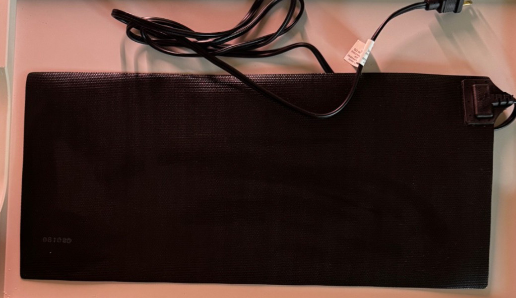 Hydrofarm MT10006 107W 120V Engineered Jump Start Seedling Heat Propagation Mat gallery