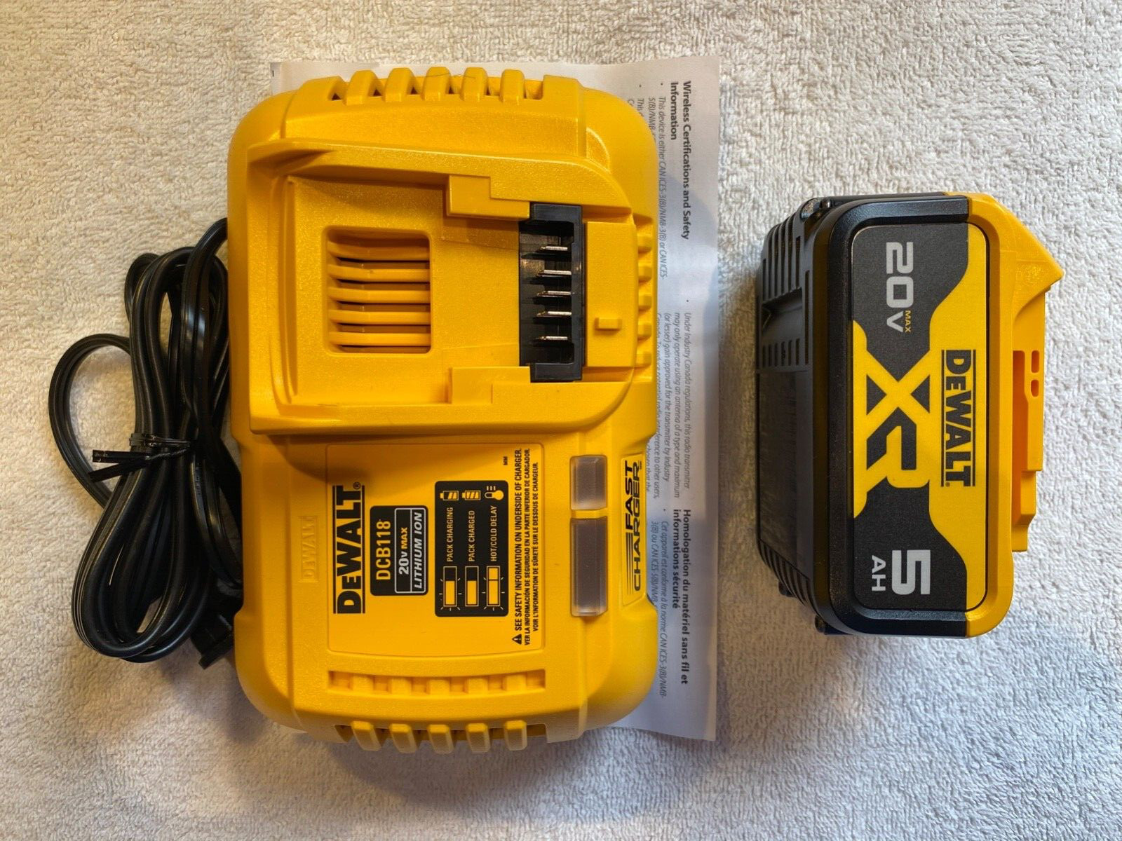 New Dewalt DCB118 20V Max Fast Charger & DCB205 20V MAX XR 5.0Ah Battery 20 Volt gallery