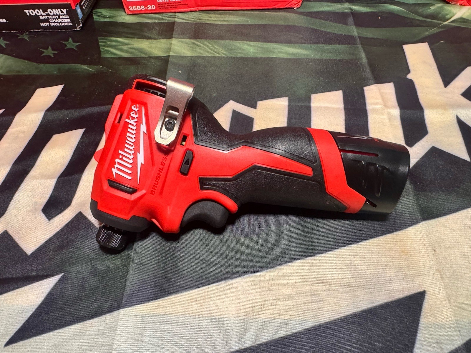 Milwaukee M12 Subcompact 1/4in Hex Impact Driver 3450-20 & CP3.0ah Battery gallery