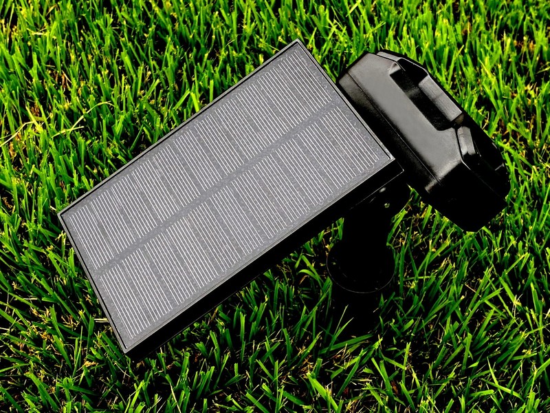 Dusk to Dawn Solar-Powered Cool White Landscape/Area Spotlight – 2 Pack gallery