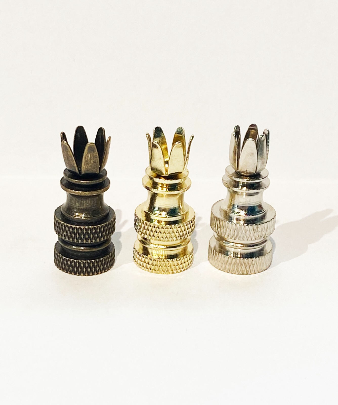 DIY~ POLISHED BRASS FINISH, 6-PRONG LAMP SHADE FINIAL BASE (FITS MOST HARPS) gallery