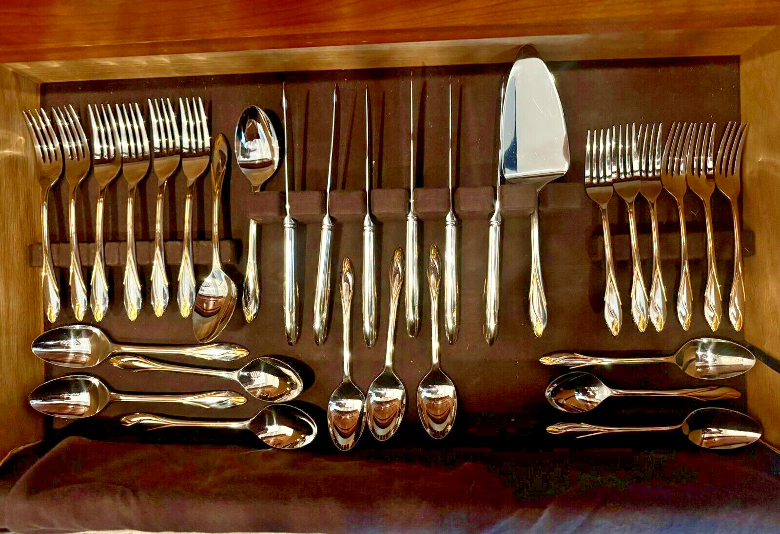 Yamasaki Iris stainless flatware, with gold accent - Set for 6, with pie server gallery