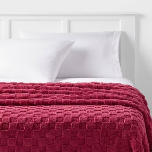 Checkered Jacquard Plush Blanket - Room Essentials™ gallery