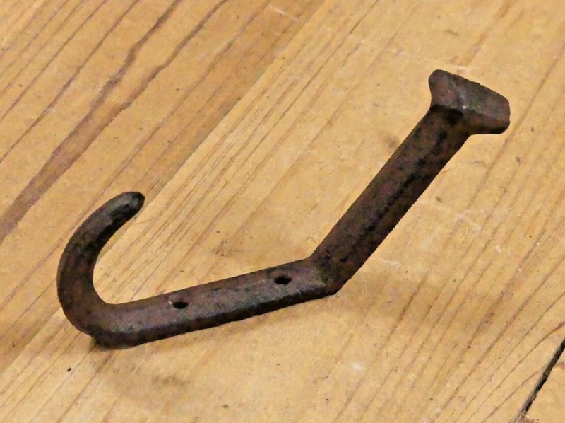4 Rustic Coat Hooks Cast Iron Wall Mount Hat Hook Towel Railroad Spikes Bath gallery