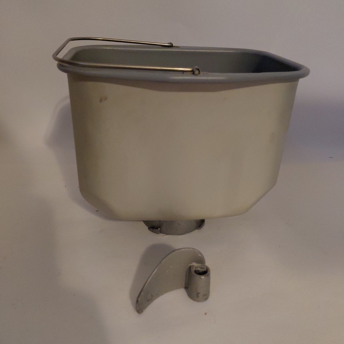 Oster Bread Maker PAN & PADDLE For CKSTBR9050 Replacement Parts gallery