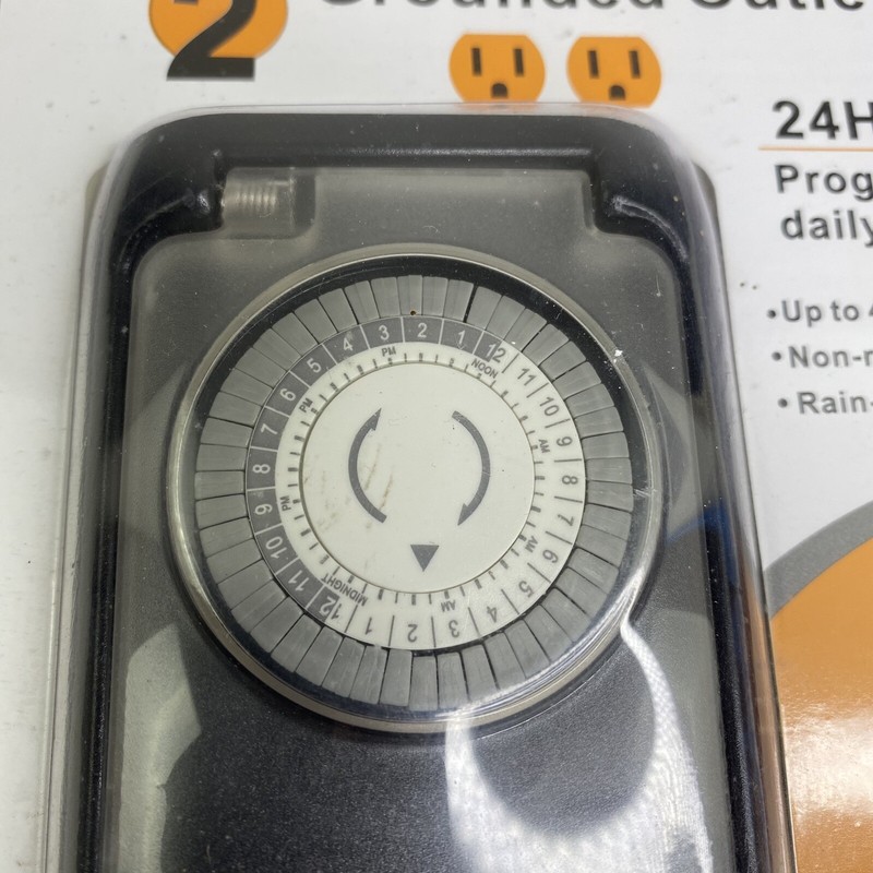 Outdoor Timer 2 Grounded Outlets 24 Hr Programmable Daily Cycle 125VAC 60Hz NEW gallery