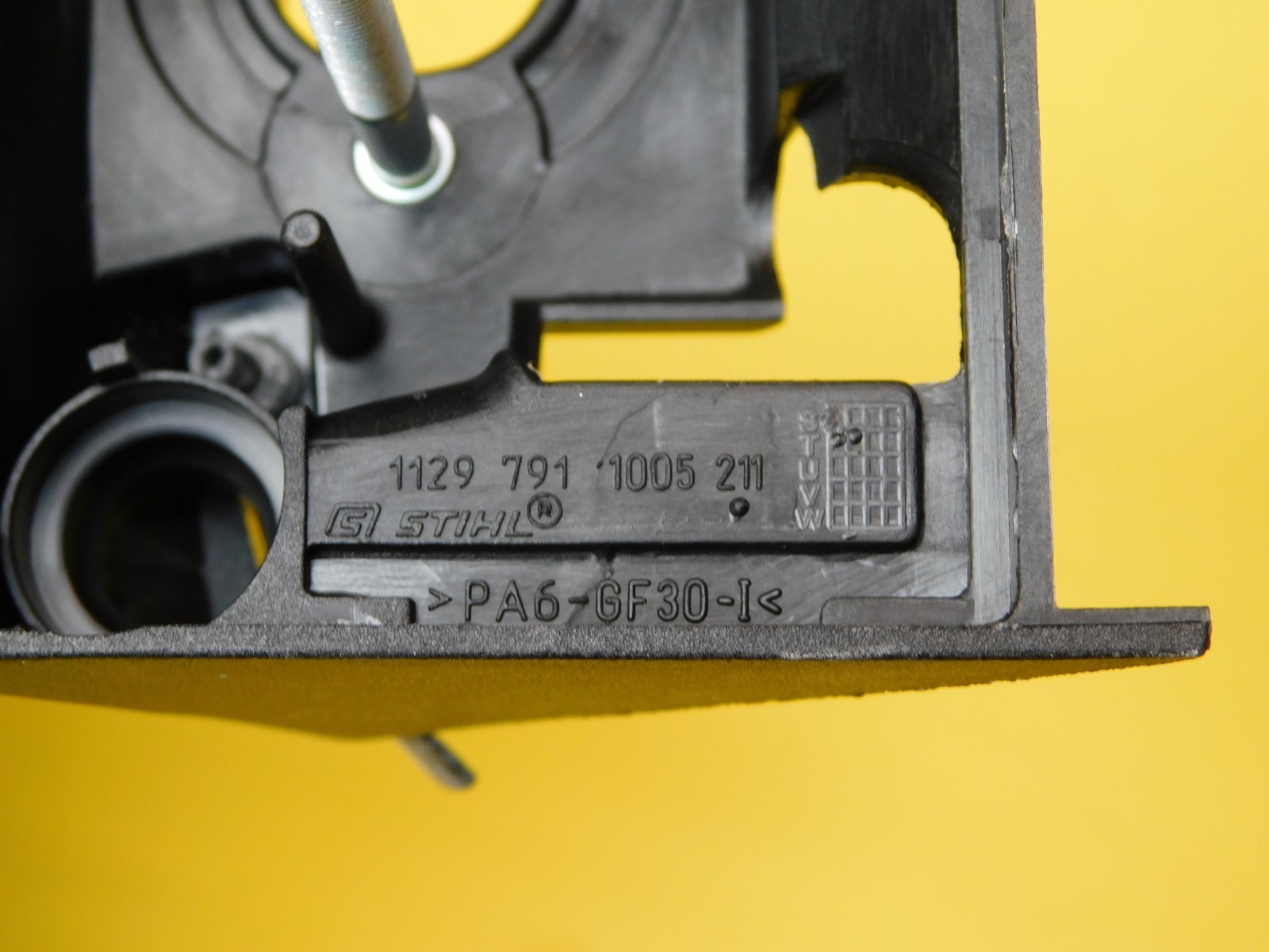 OEM HANDLE HOUSING FOR STIHL CHAINSAW MS200T 020T # 1129 790 1015 YES OEM ITEM gallery