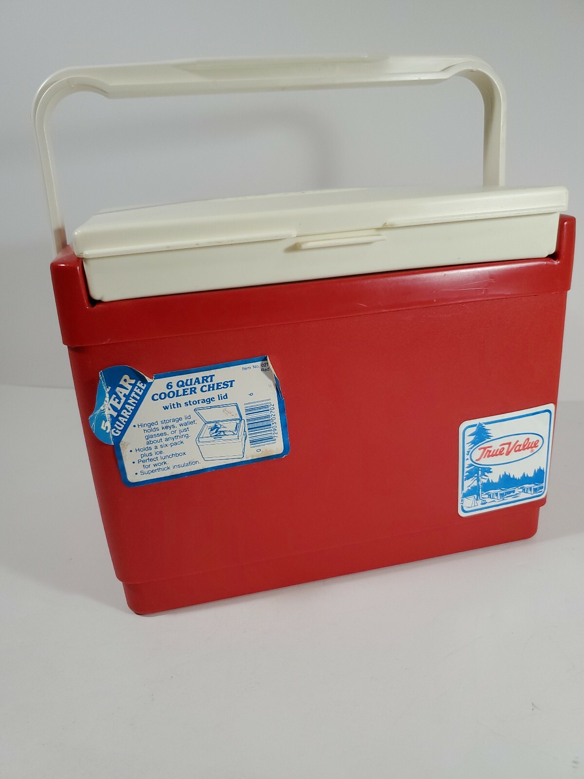 VTG True Value 6 Qt Cooler w/ Storage Lid Red/White gallery