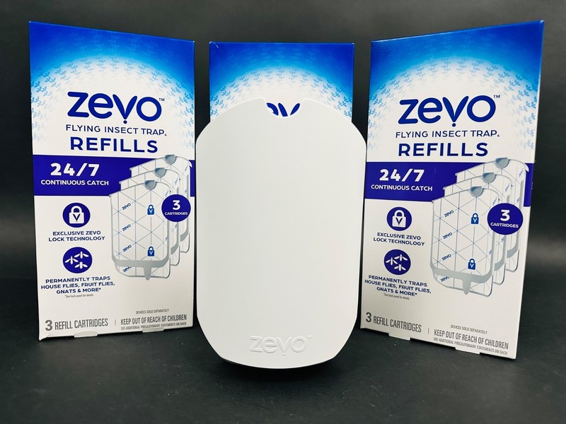 Zevo Flying Insect Trap Starter Kit – 1 Plug-In Device + 9 Refill Cartridges gallery