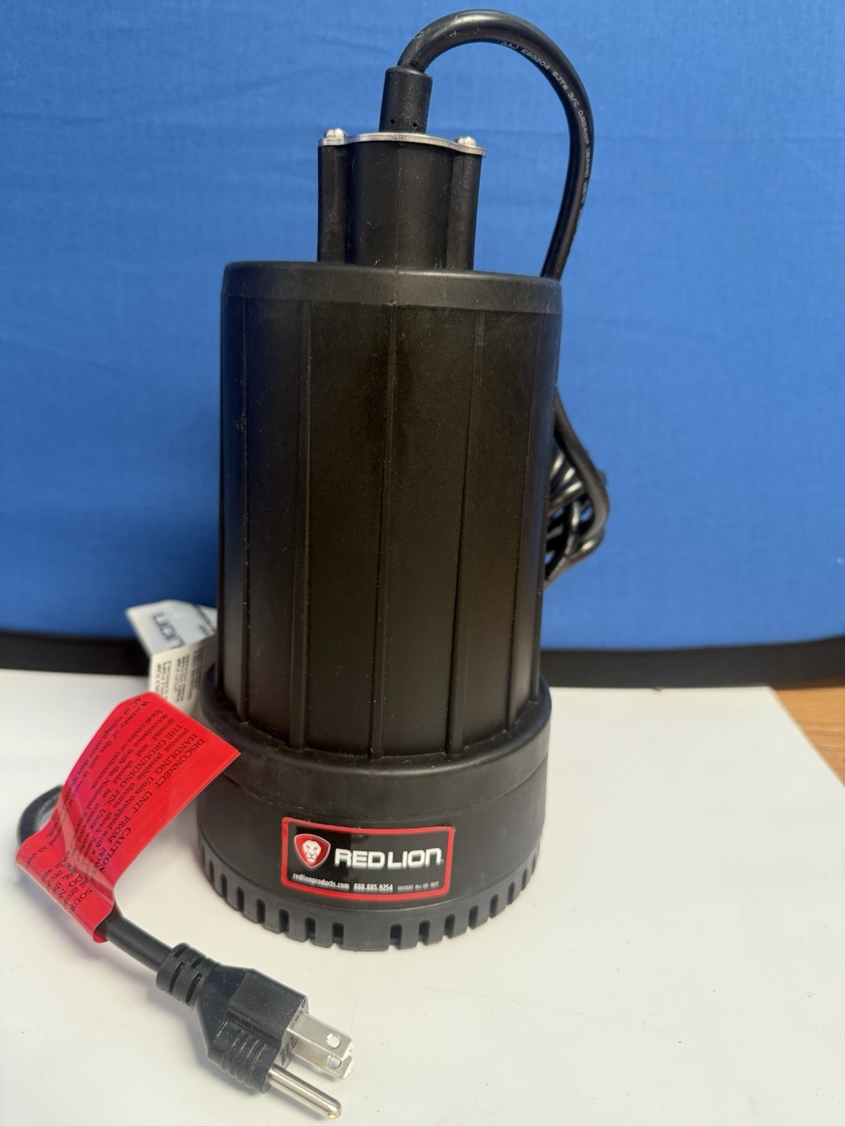 Red Lion RL-MP25 115 Volt, 1/4 HP, 2200 GPH Manual Thermoplastic Submersible gallery