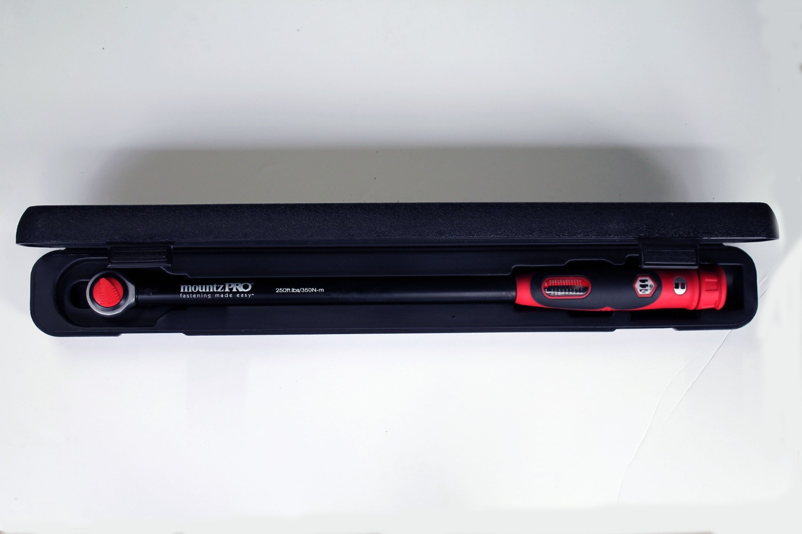 Mountz Pro-75F 1/2 Inch Drive Torque Wrench 50-250 ft/lbs gallery