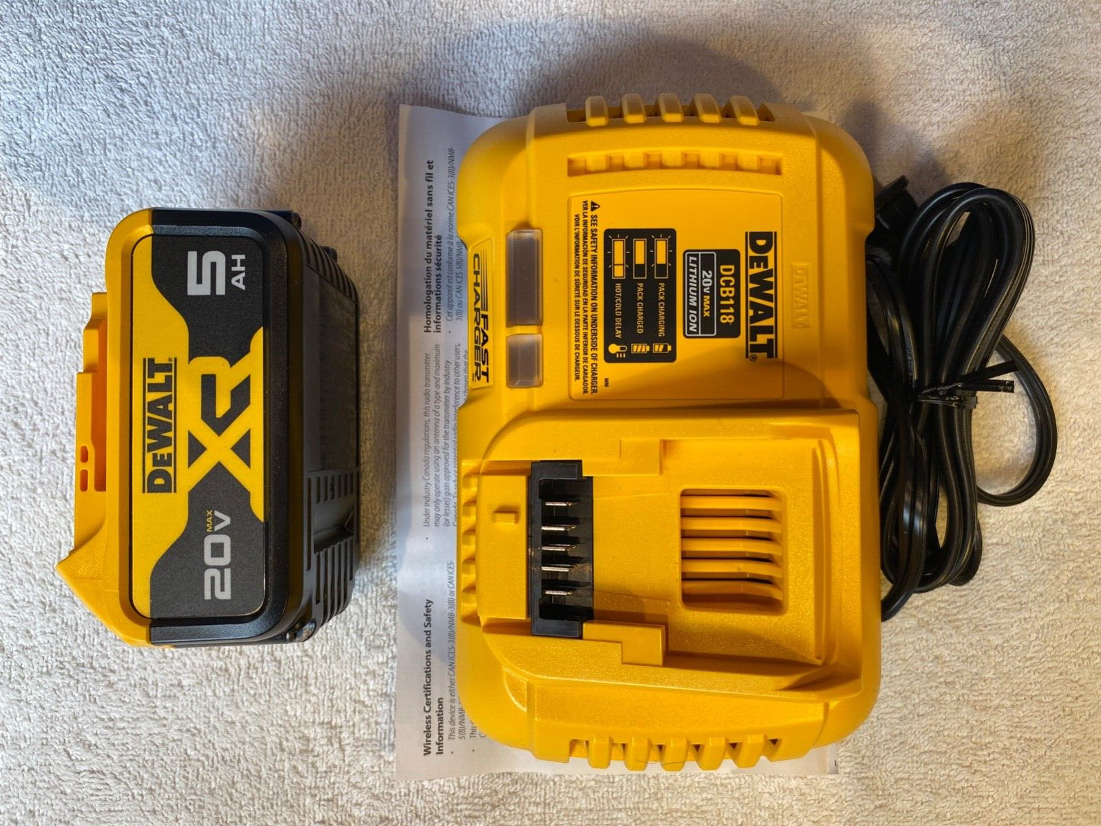 New Dewalt DCB118 20V Max Fast Charger & DCB205 20V MAX XR 5.0Ah Battery 20 Volt gallery