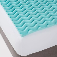 Queen 1.5″ Reversible Wave Memory Foam Mattress Topper – Made By Design