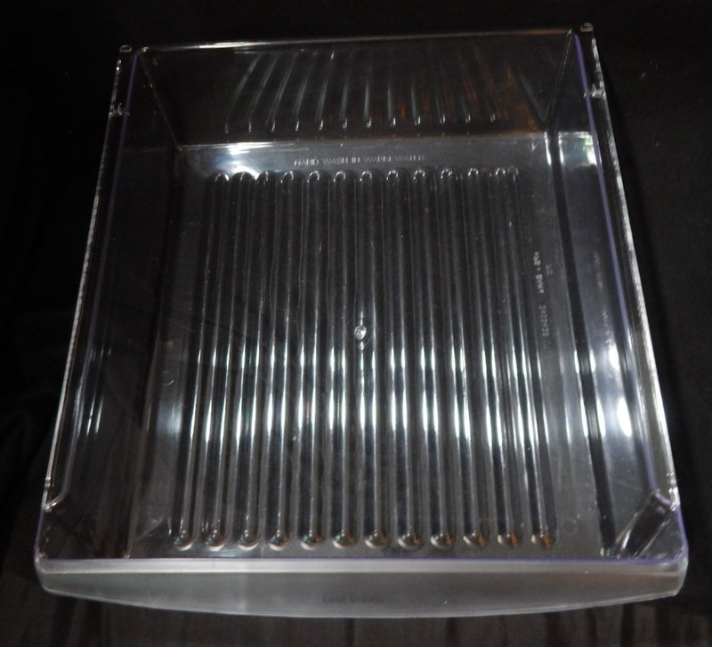 Frigidaire Model FGUS2632LP2 Original Meat Pan 240342830 [2403428] gallery