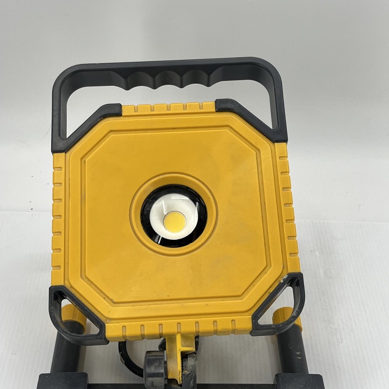 Intertek Portable Work Light, Model 6335, 120 Vac, 60 Hz, 45 W. {LL}. gallery