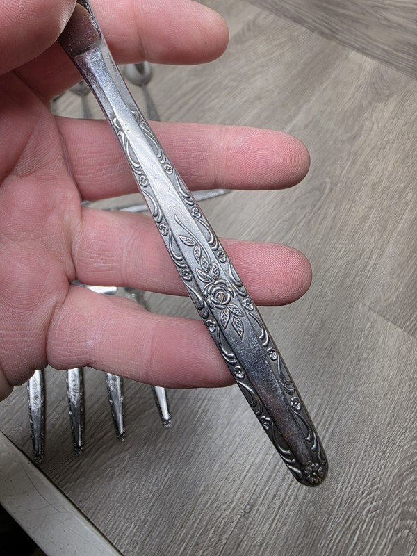Stylecraft T&N SYF2 Single Rose Pattern Stainless Steele Flatware 24 piece Set gallery