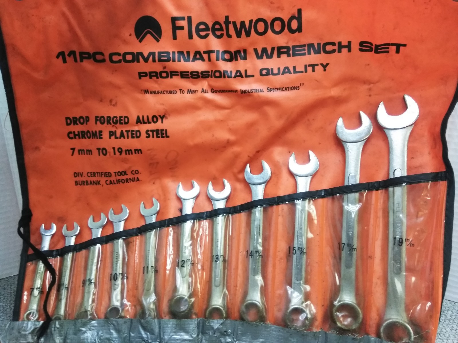 VTG. FLEETWOOD 11-PC METRIC COMBONATION WRENCH SET ( 7MM TO 19MM) IN POUCH gallery