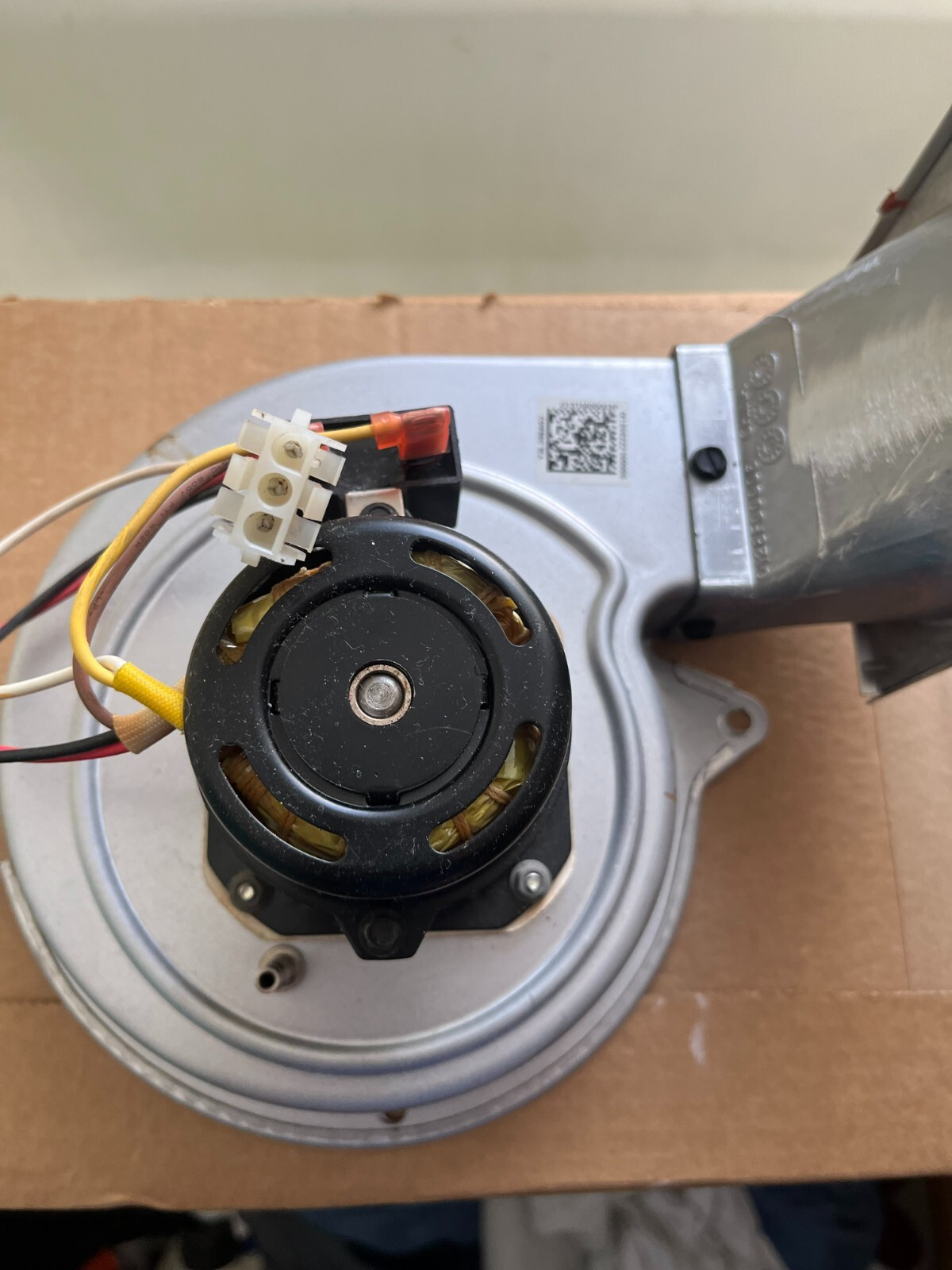 Goodman Amana Y3L248B02 Furnace Draft Inducer Motor 0131M00003P TESTED gallery