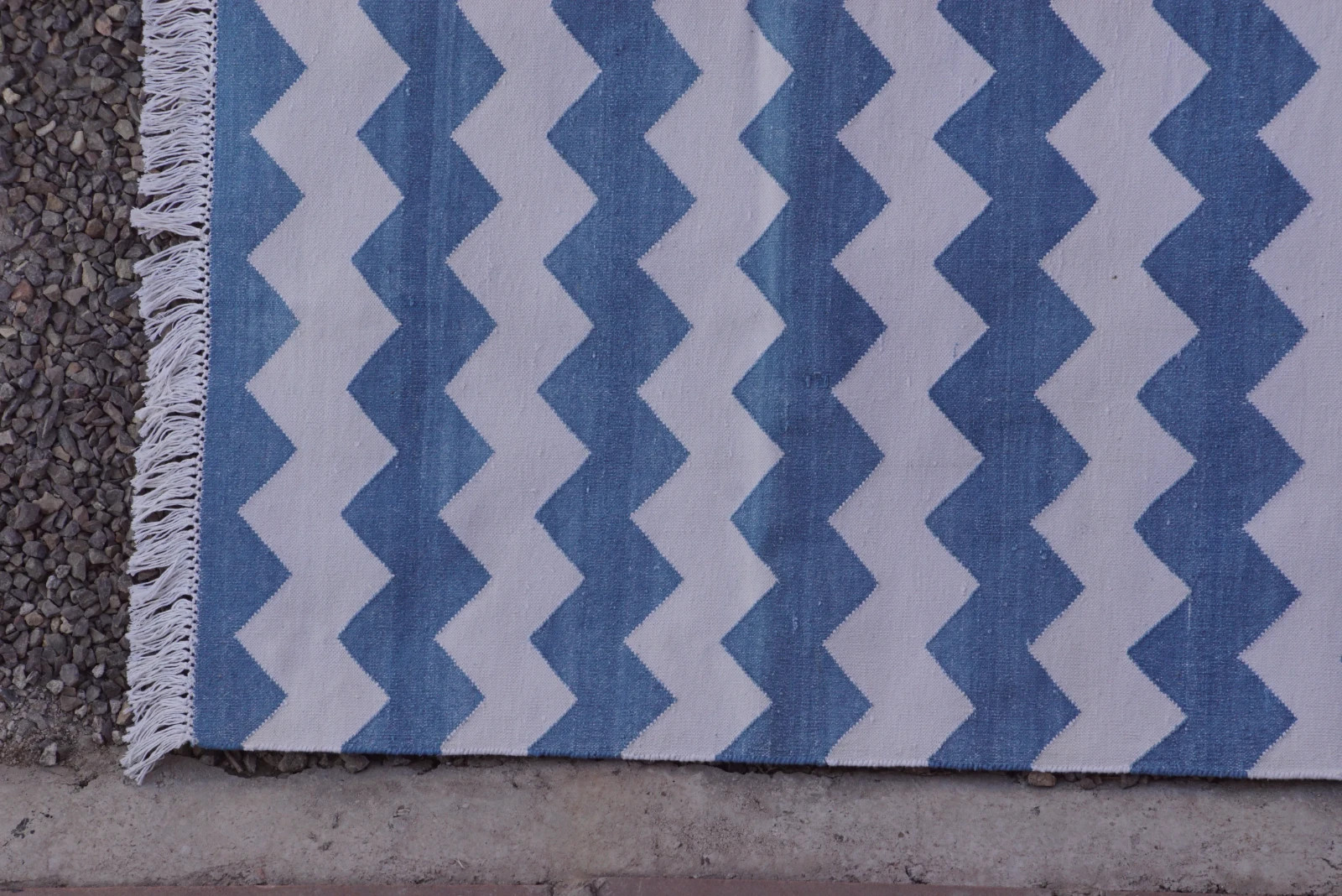 Rugmoda Cotton Blue White Chevron 4x6 ft Geometric Living Room Area Rug gallery