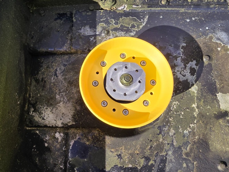 Optimized Cutting Disc and/or Spindle Cover for Yarbo Robot Lawn Mower gallery