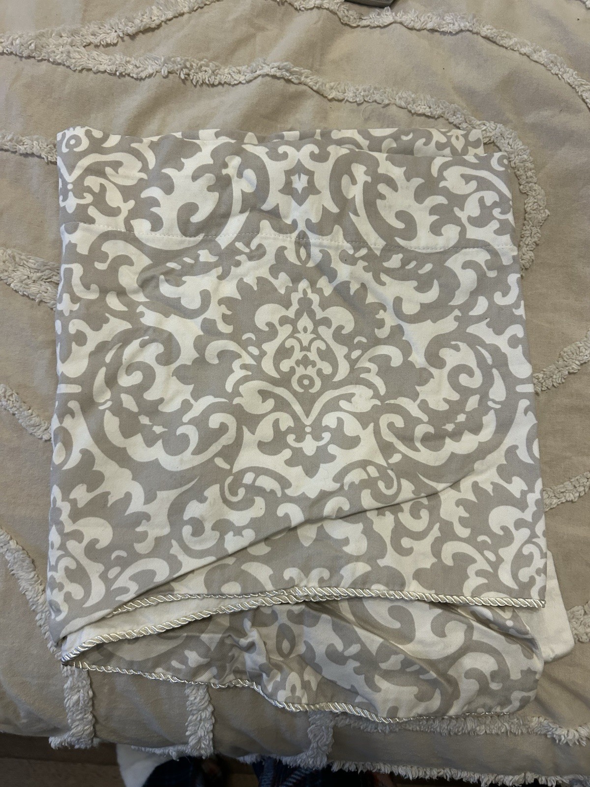 Cotton Geometric Scalloped Valance Beige White Rod Pocket 16 x 54 in gallery