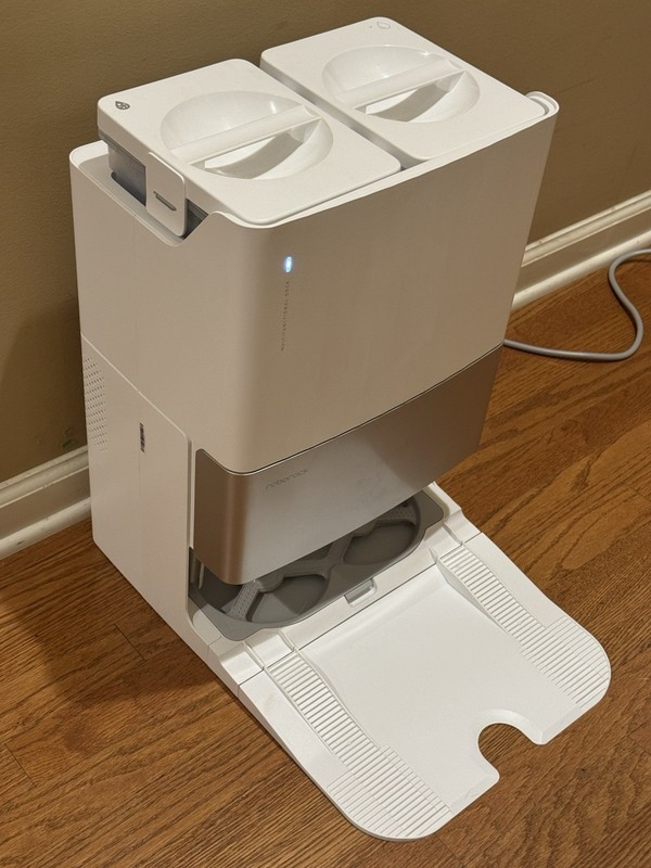 Roborock Q Revo Master(EWFD22LRR) Empty Wash Fill Dock ONLY-Used 40 Hr-Excellent gallery