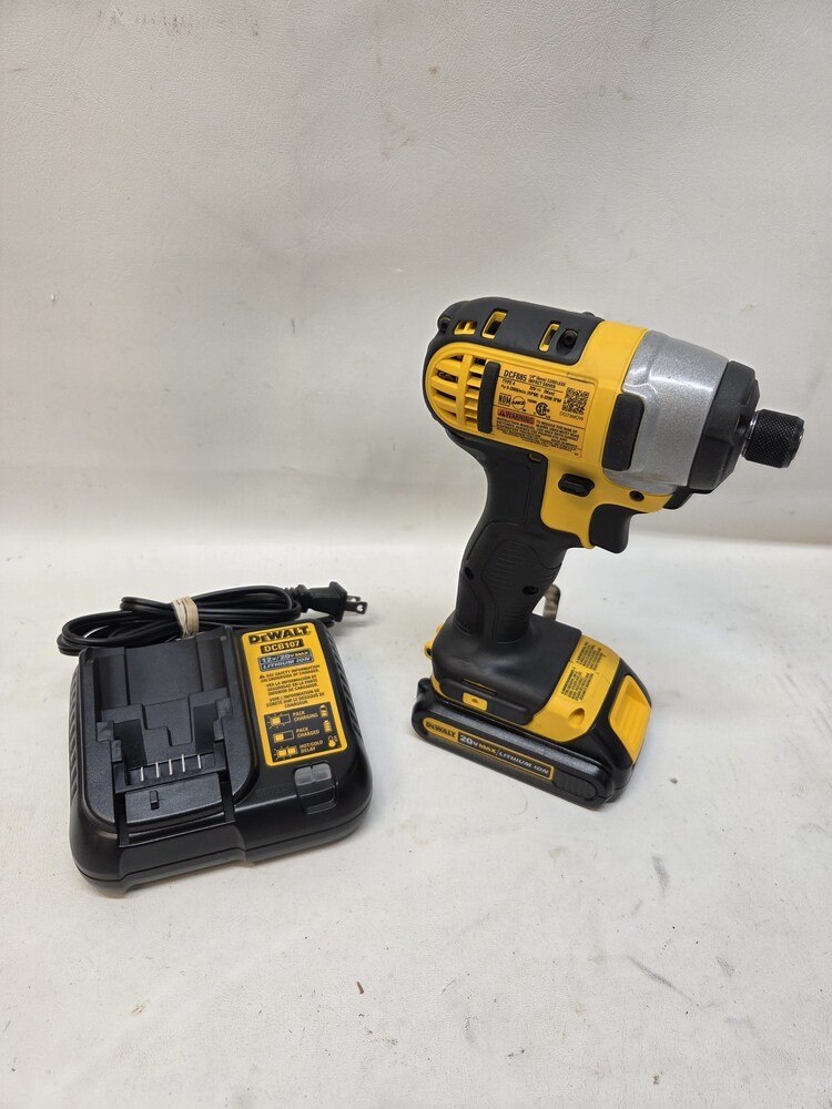 DeWalt Impact Driver Model DCF885 w/ battery and charger gallery