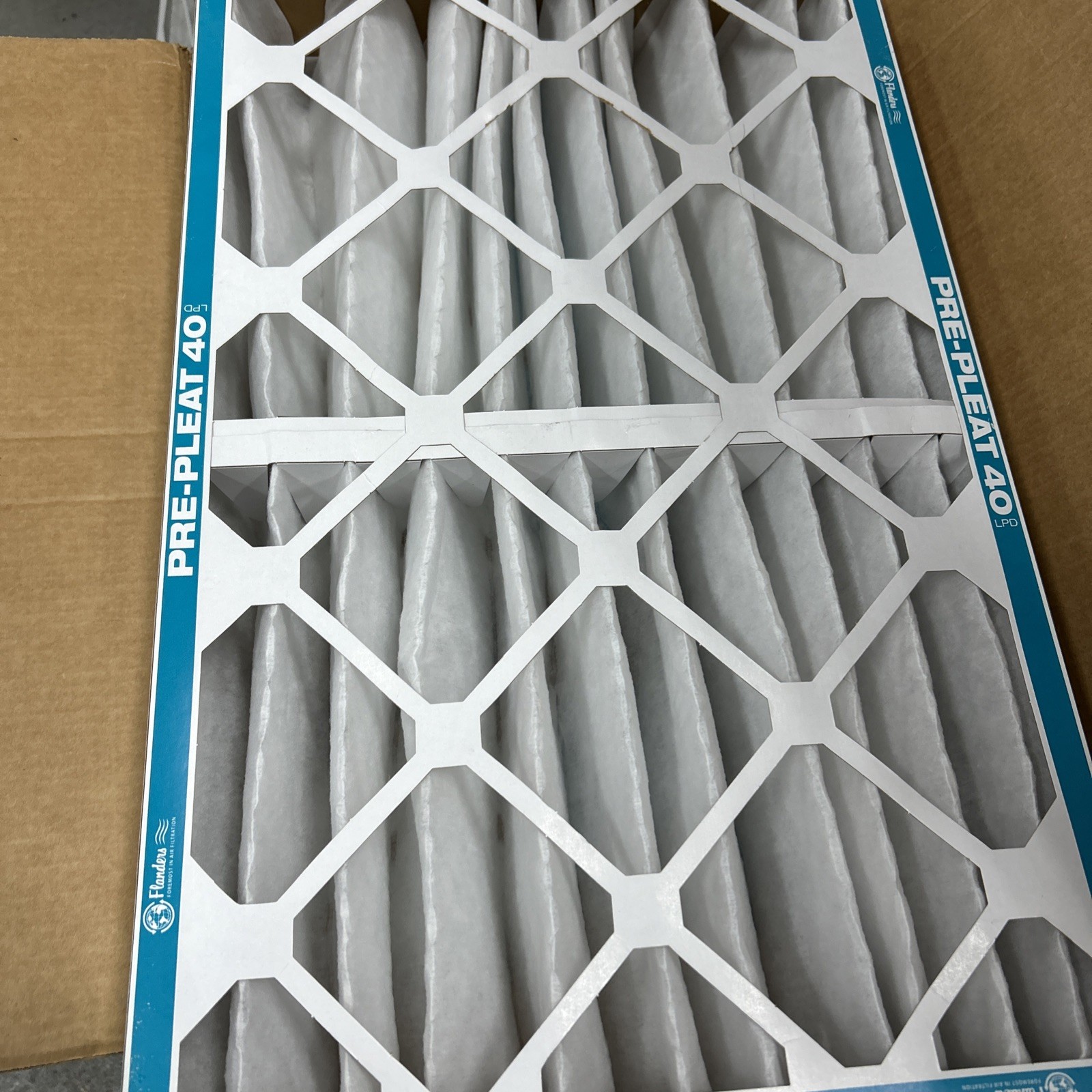 Flanders PrecisionAire 16 In. x 25 In. x 4 In. Pre-Pleat 40 MERV 8 Furnace 6pk gallery