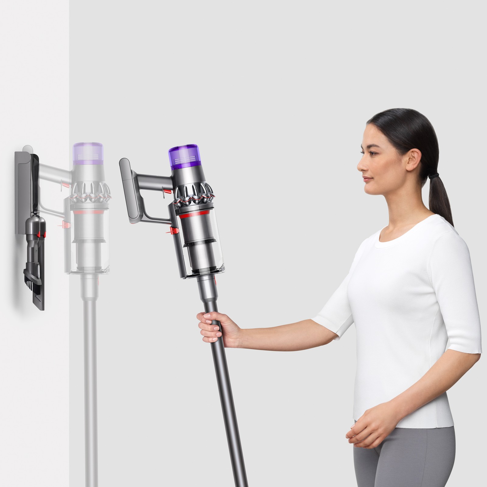 Dyson V11 Complete Cordless Vacuum Cleaner | Iron | Refurbished gallery