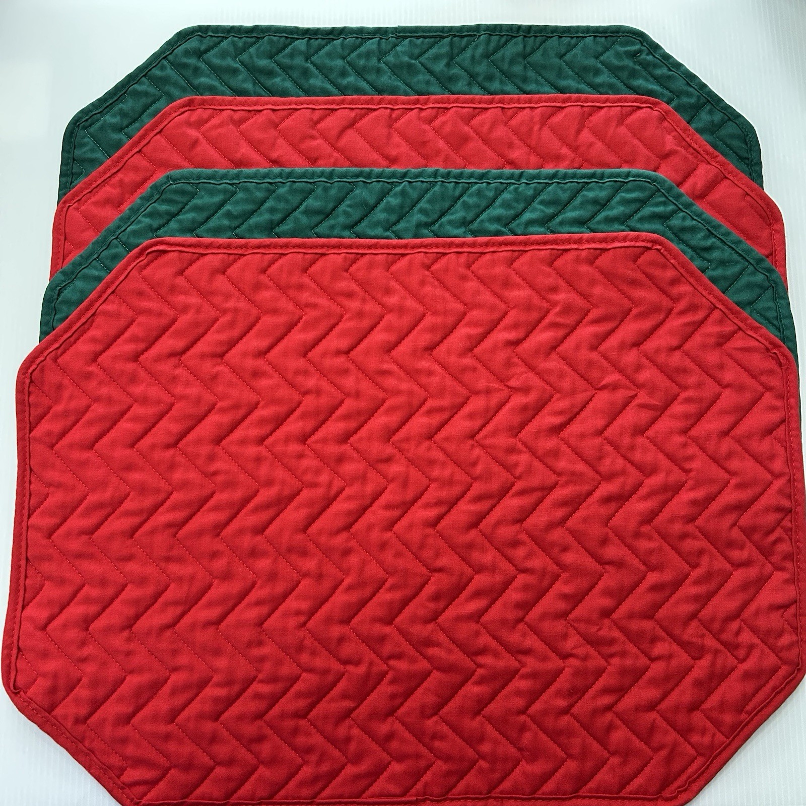 Handmade Red And Green Quilted Zig Zag Placemats Set Of 4 Christmas Holiday gallery