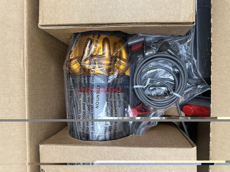 Dyson V15 Detect Total Clean Extra | Yellow/Nickel | Factory Referb gallery