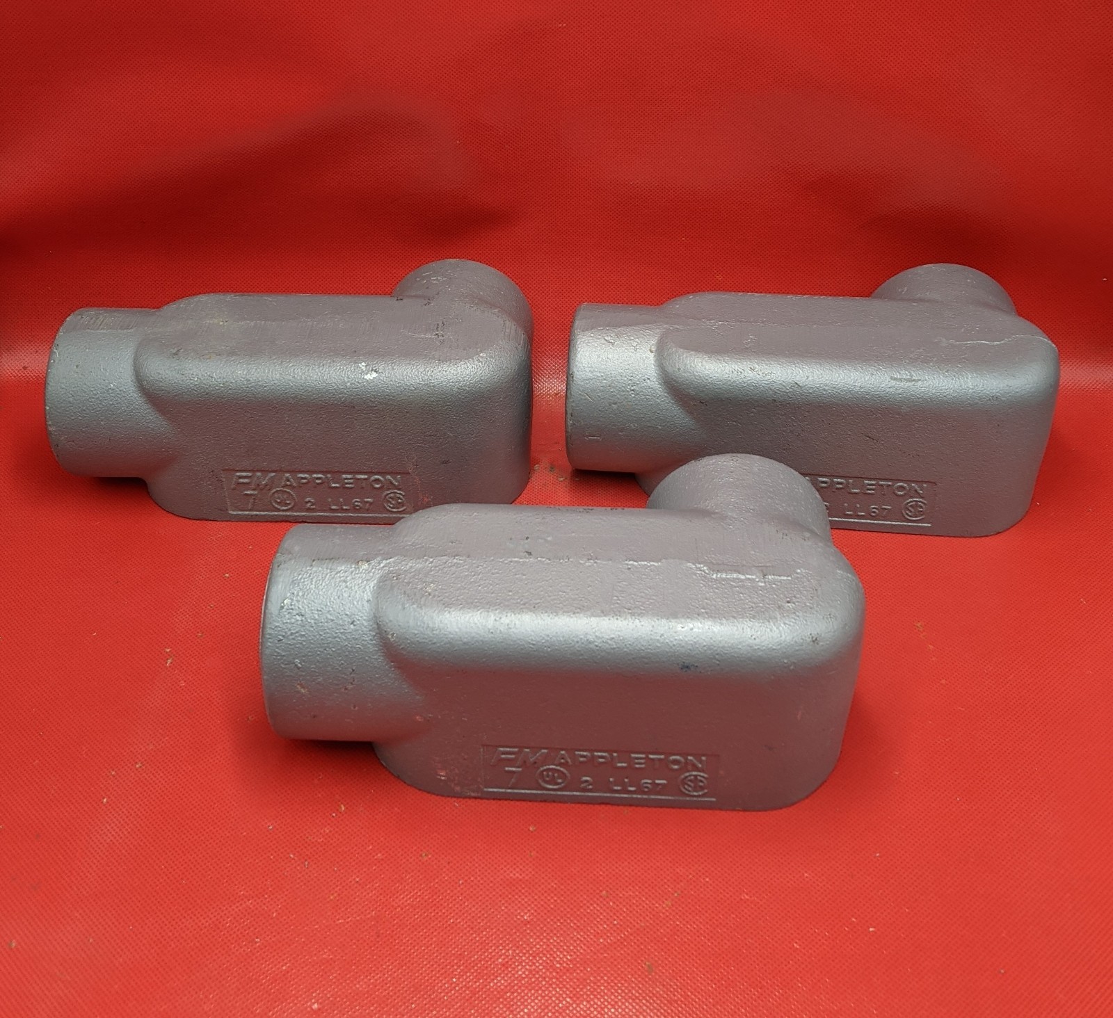 GROUSE HINDS LL67 2" CONDUIT OUTLET BODY SET OF 3 WD-17414 *FINAL SALE* gallery