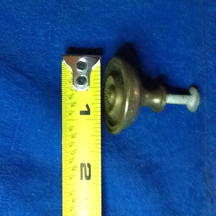 ANTIQUE VICTORIAN-STYLE BRASSPLATE KNOBS 4 LARGE 7 SMALL (WITH SCREWS) 060526AR gallery