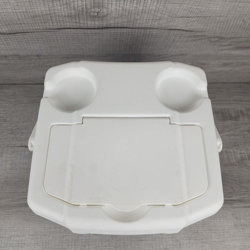 Igloo Quantum 12 Hybrid Cooler Box 12qt 18 Can Blue/White Plastic Storage gallery