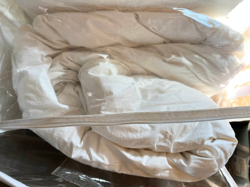 Supreme Down Blanket Comforter Full/Queen, White, 233 Thread Count, New gallery